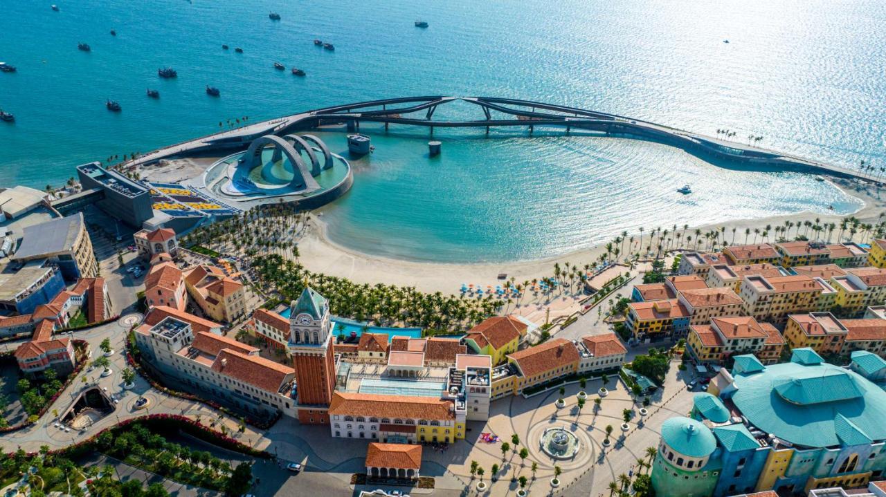 Отель Mellon Oasis Дуонг-Донг Экстерьер фото